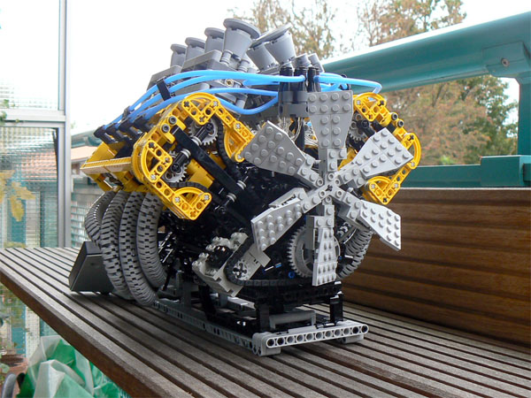 Working engine made from lego